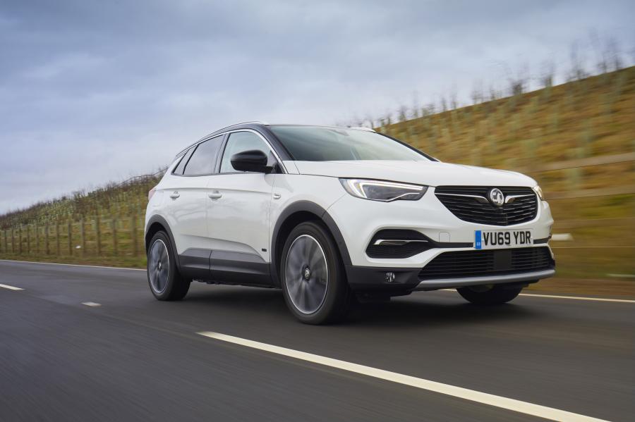  Vauxhall Grandland X Hybrid4 2020 года  (фото 8 из 40)